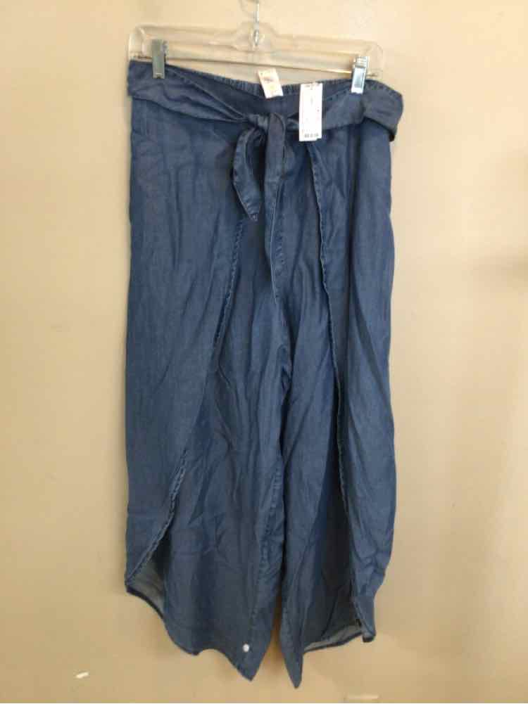 TOMMY BAHAMA SIZE X LARGE Ladies PANTS