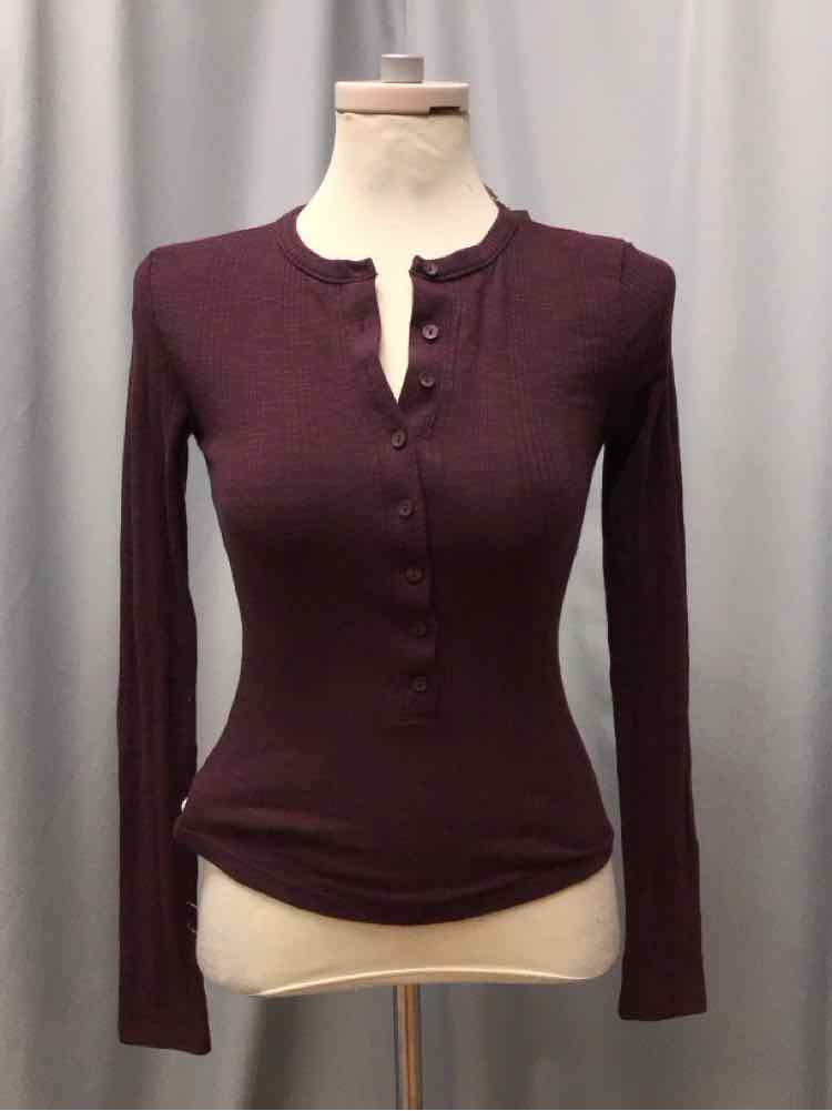 AMERICAN EAGLE SIZE XSMALL Ladies TOP