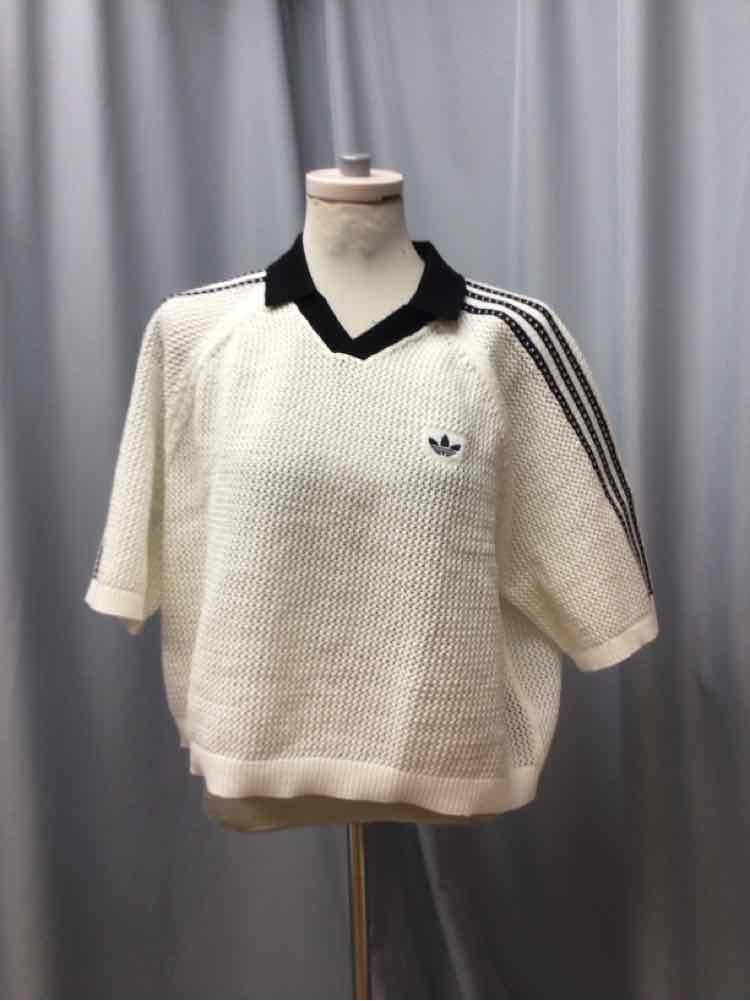 ADIDAS SIZE MEDIUM Ladies TOP