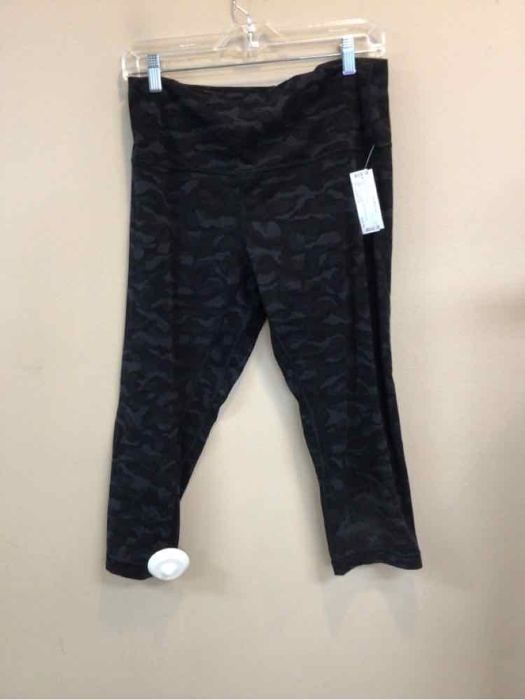 LULULEMON SIZE 12 Ladies EXERCISE