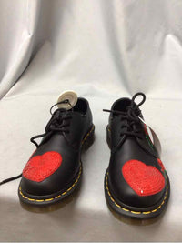 DOC MARTENS SIZE 5 Ladies SHOES