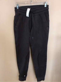 LULULEMON SIZE 6 Ladies EXERCISE