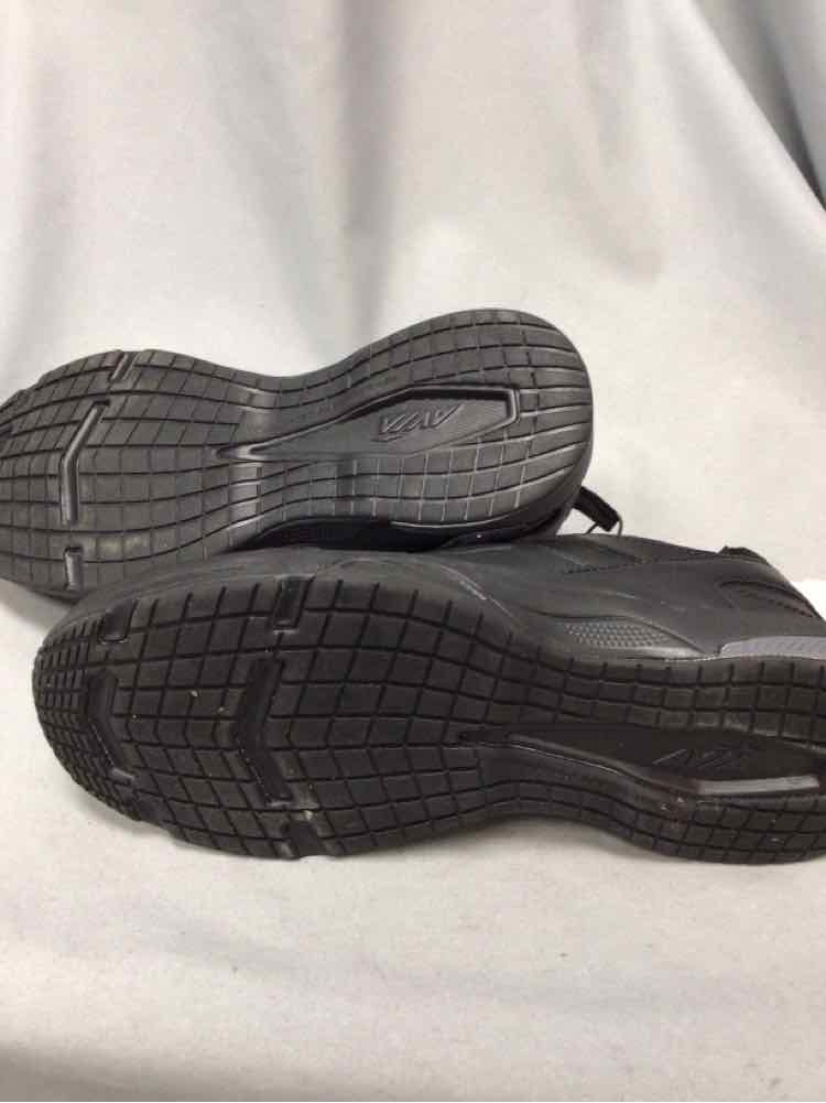 SIZE 11 AVIA Men's SHOES