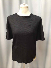 CHICOS SIZE MEDIUM Ladies BLOUSE
