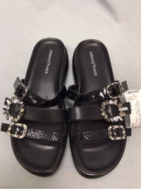 DONALD PLINER SIZE 8 Ladies SHOES