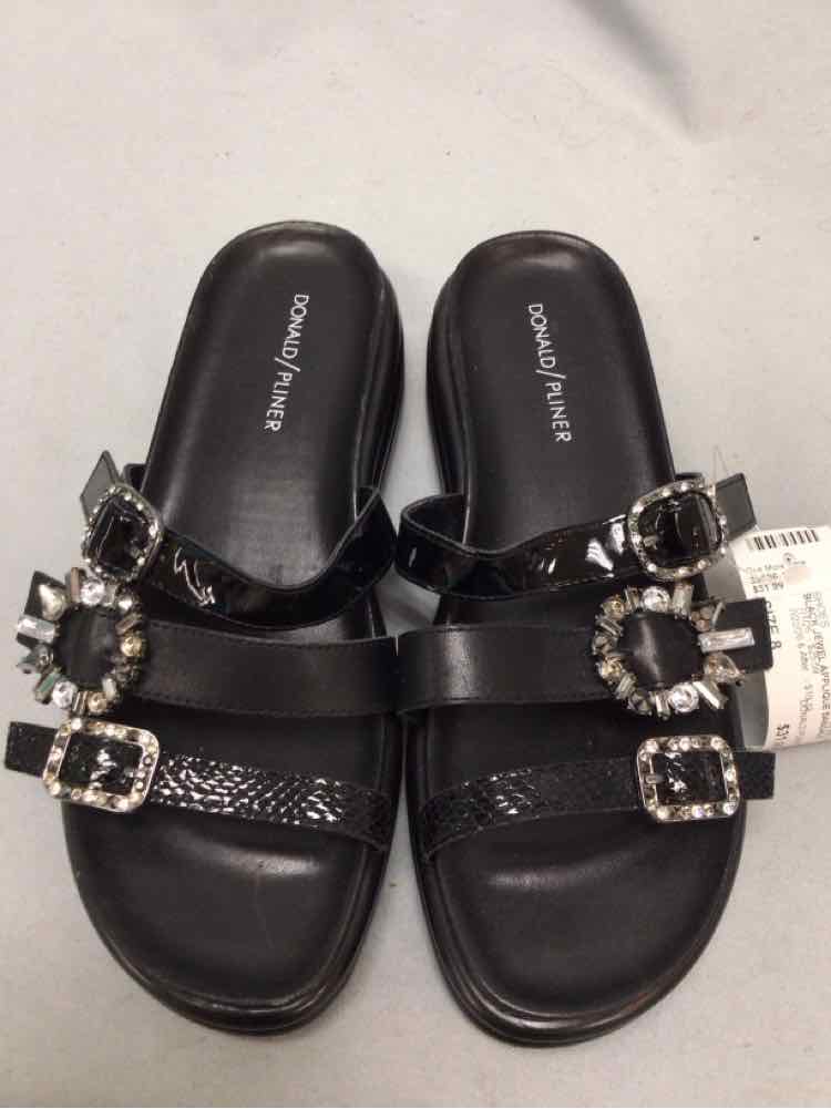 DONALD PLINER SIZE 8 Ladies SHOES