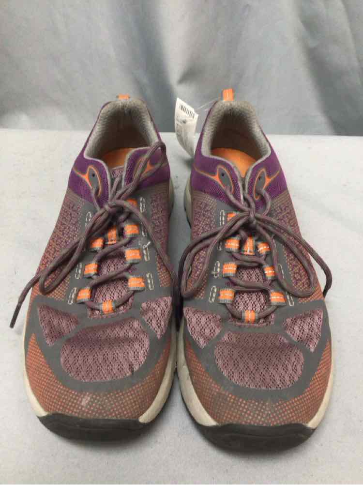 EDDIE BAUER SIZE 8 Ladies SHOES