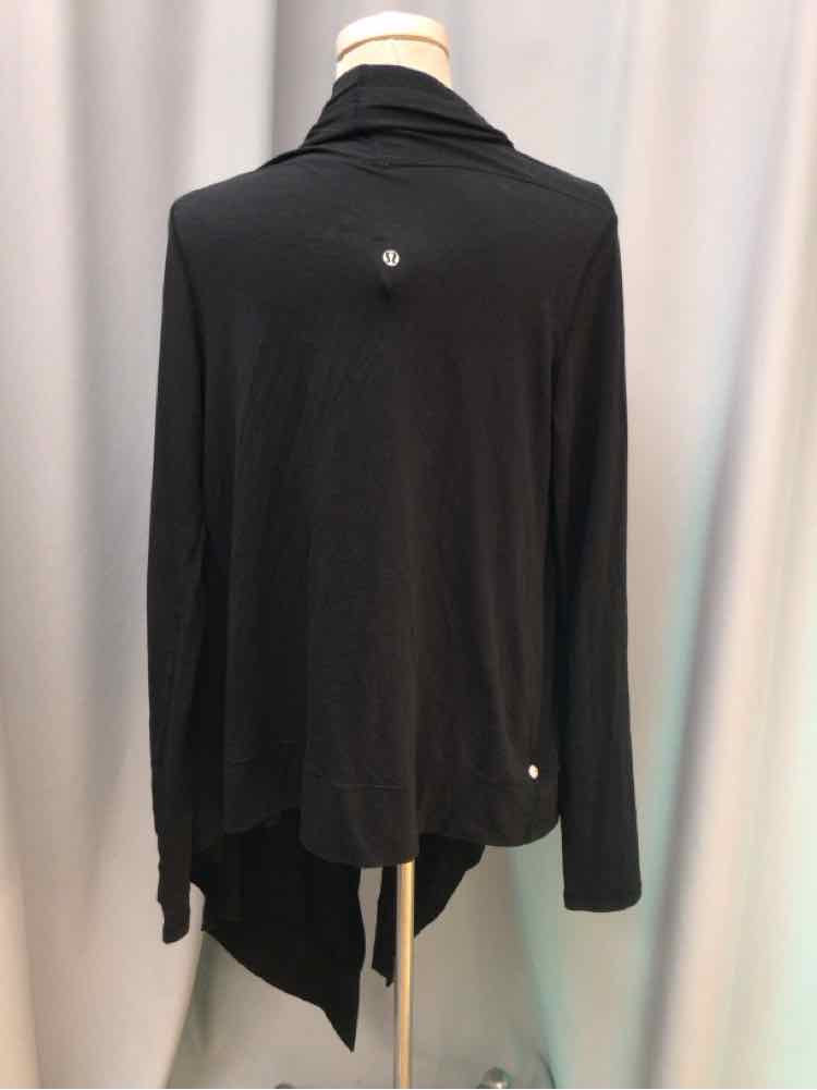 LULULEMON SIZE MEDIUM Ladies TOP