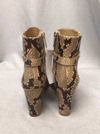 MICHAEL KORS SIZE 6 1/2 Ladies SHOES