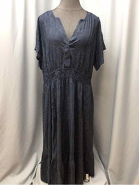 TORRID SIZE 4 X Ladies DRESS