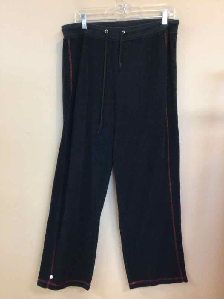 RED OAK SIZE LARGE Ladies PANTS