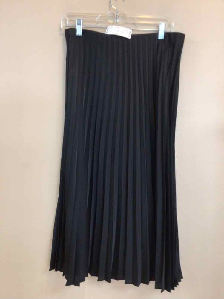 J CREW SIZE MEDIUM Ladies SKIRT