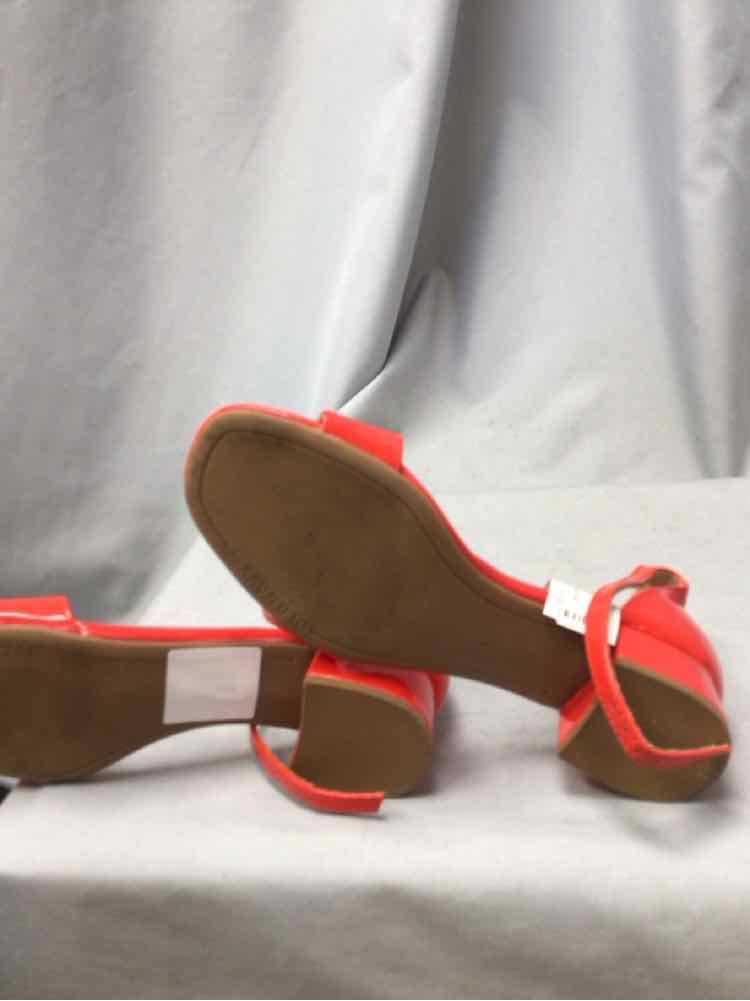 OLD NAVY SIZE 8 Ladies SHOES