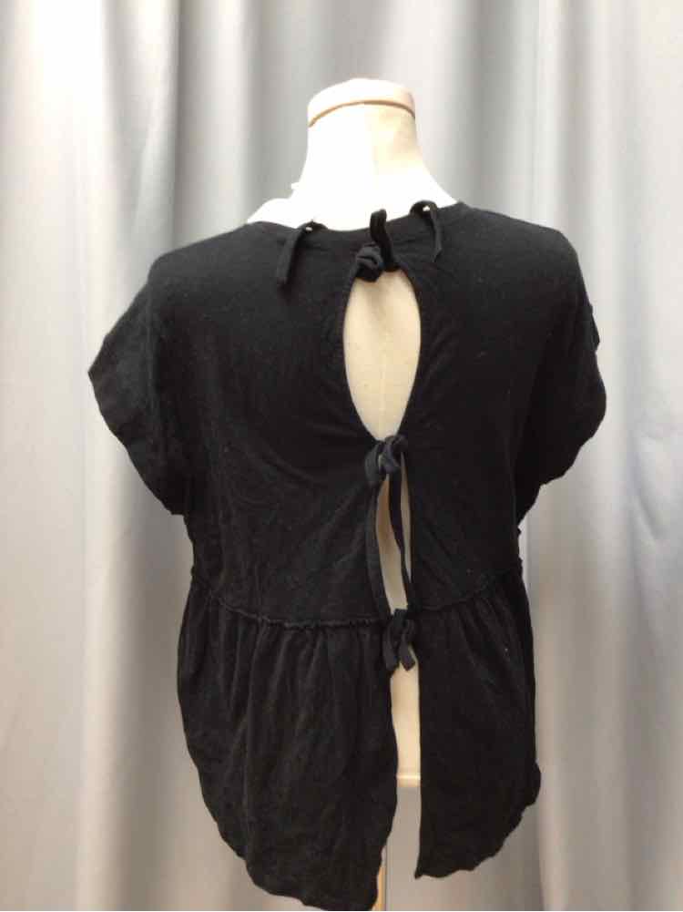 AMERICAN EAGLE SIZE MEDIUM Ladies TOP