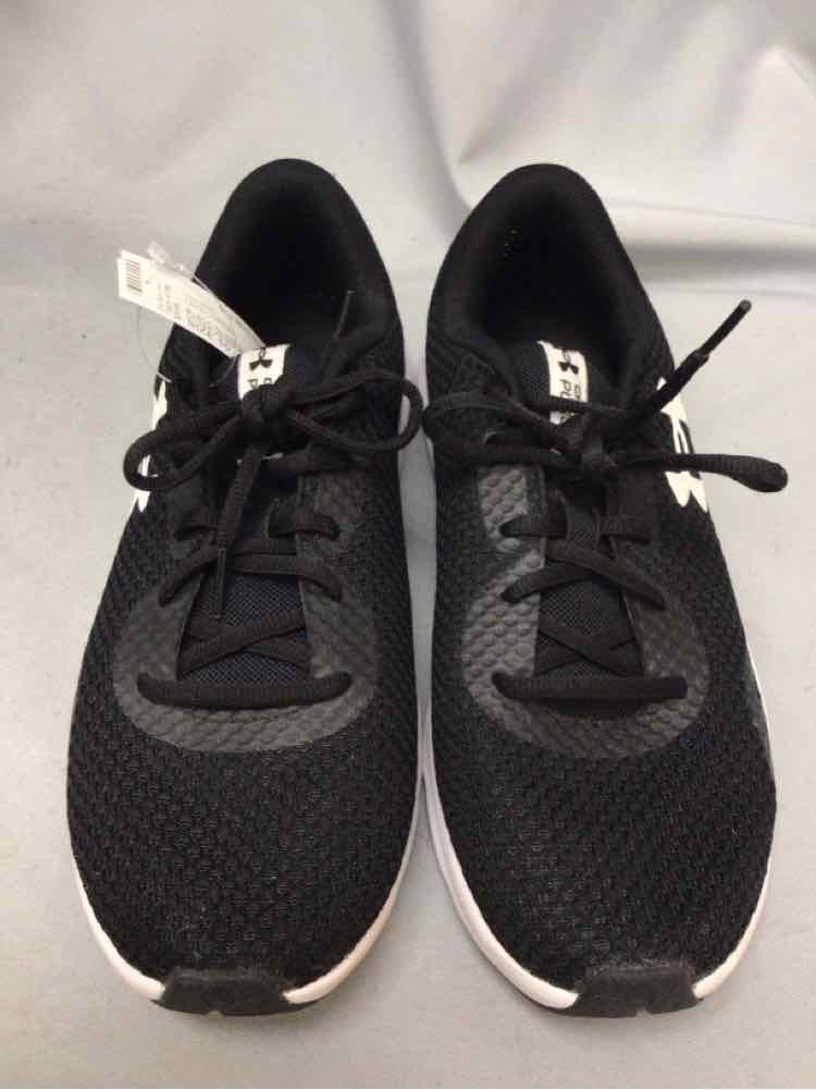 UNDER ARMOUR SIZE 10 Ladies SHOES