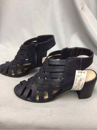 EASY STREET SIZE 12 Ladies SHOES