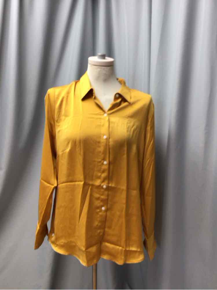 BANANA REPUBLIC SIZE LARGE Ladies BLOUSE