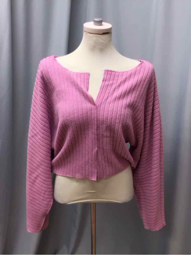 OUT FROM UNDER SIZE MEDIUM Ladies TOP