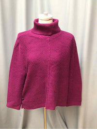 HABITAT SIZE LARGE Ladies TOP