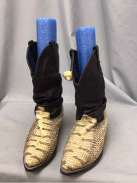 SIZE 9 1/2 DINGO Men's SHOES