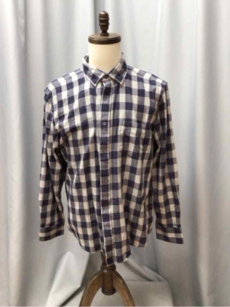 SIZE X LARGE UNTUCKIT Men's SHIRTS