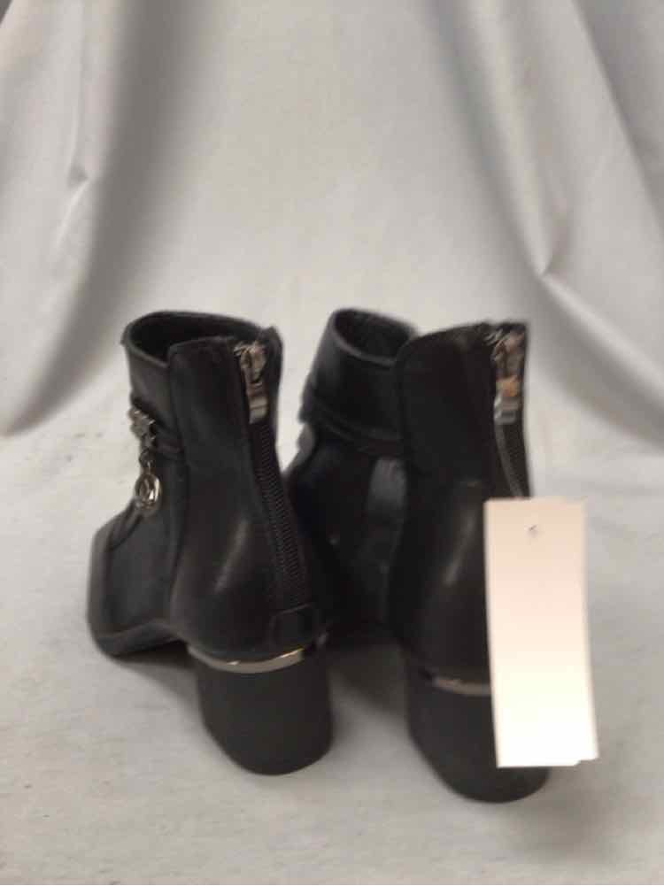 SIZE 39 Ladies SHOES