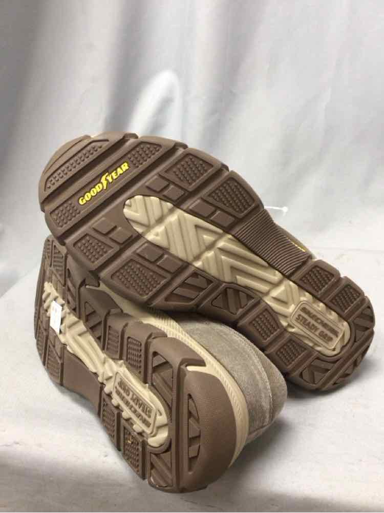 SIZE 11 1/2 SKECHERS Men's SHOES