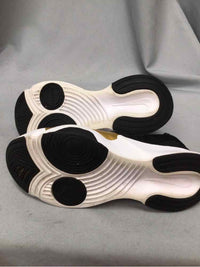 NIKE SIZE 10 Ladies SHOES