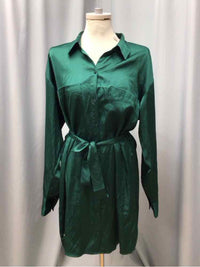 ABERCROMBIE & FITCH SIZE MEDIUM Ladies DRESS