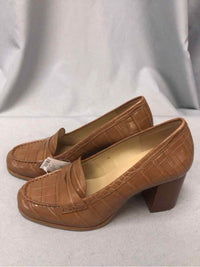 MICHAEL KORS SIZE 6 1/2 Ladies SHOES