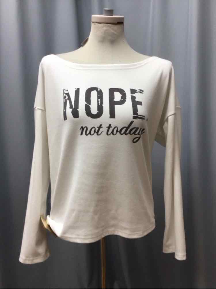 CHICME SIZE MEDIUM Ladies TOP