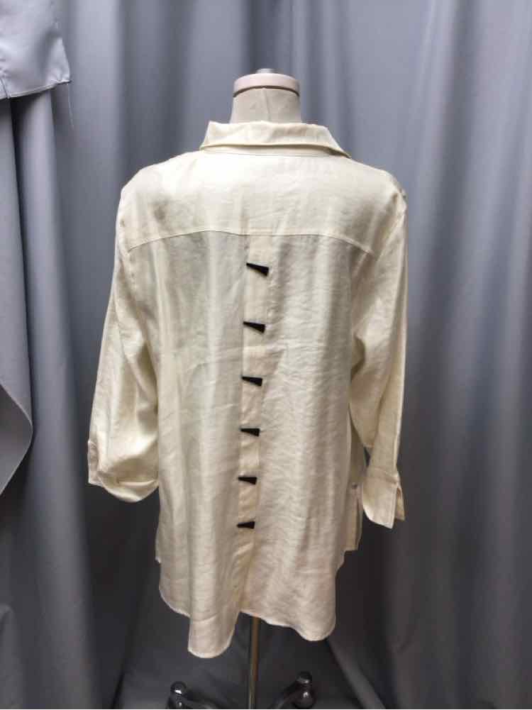 MULTIPLES SIZE MEDIUM Ladies BLOUSE