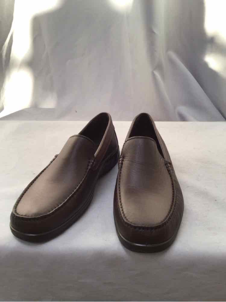 ECCO SIZE 6 1/2 Ladies SHOES