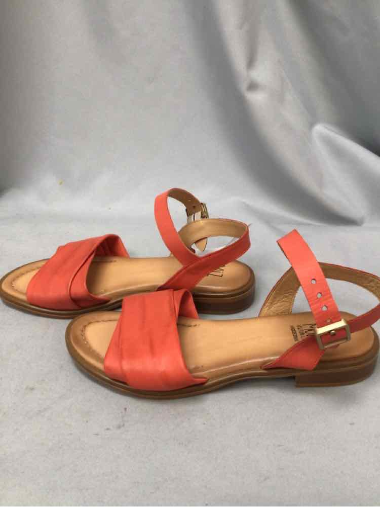 MIZ MOOZ SIZE 39 Ladies SHOES