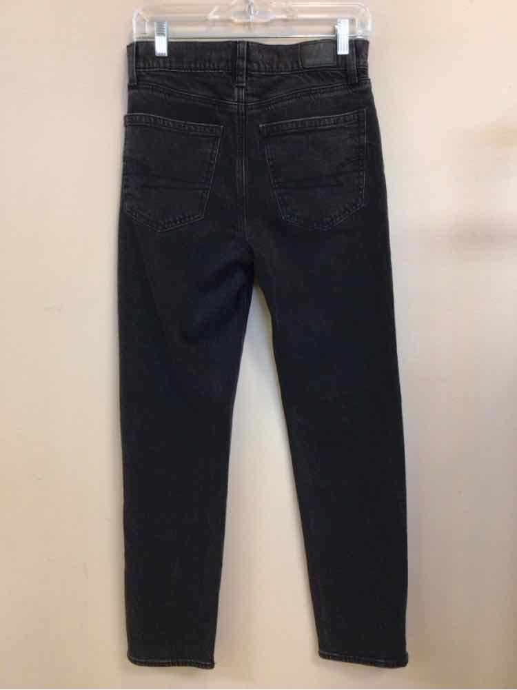 AMERICAN EAGLE SIZE 2 Ladies JEANS