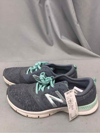 NEW BALANCE SIZE 9 1/2 Ladies SHOES
