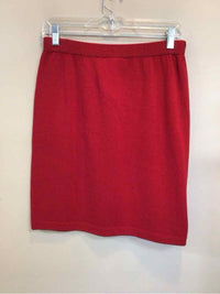 ST. JOHN SIZE 6 Ladies SKIRT