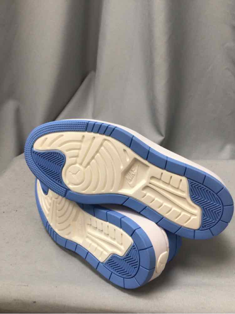 AIR JORDAN SIZE 8 Ladies SHOES