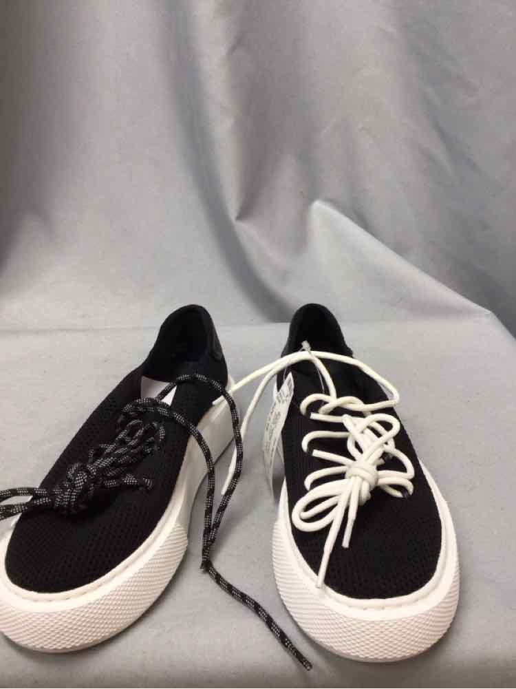 J SLIDES SIZE 6 1/2 Ladies SHOES