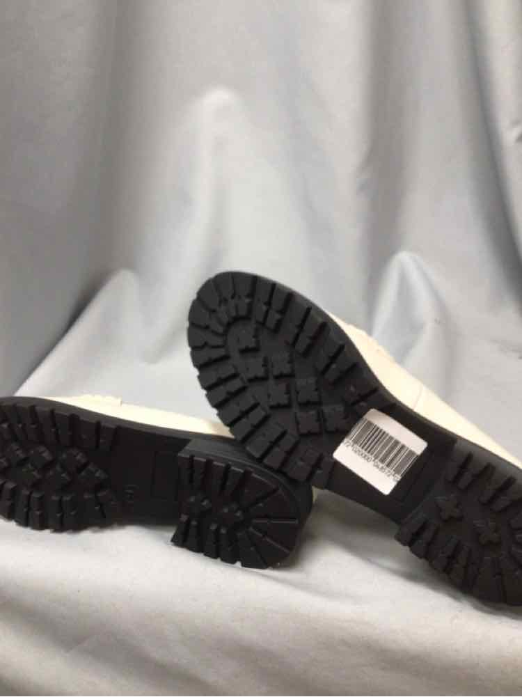 OLD NAVY SIZE 9 Ladies SHOES