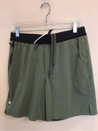 SIZE MEDIUM Men's SHORTS