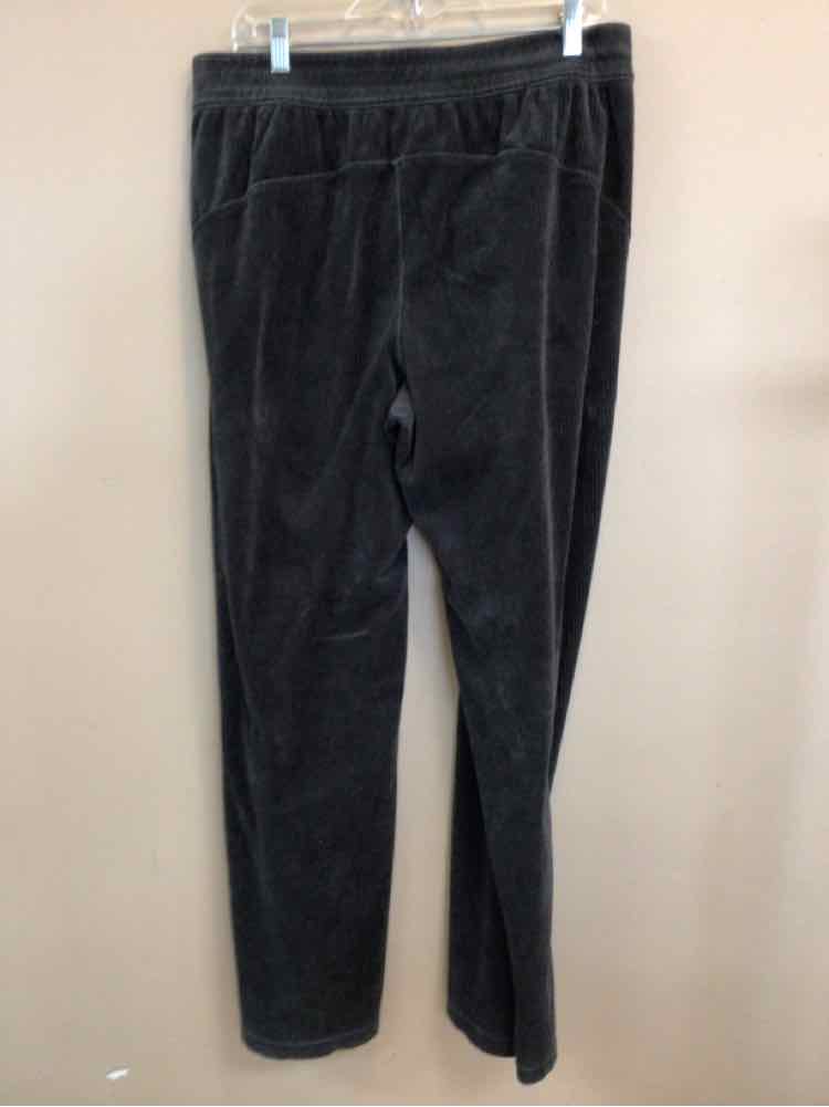 LULULEMON SIZE 12 Ladies EXERCISE