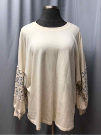 TORRID SIZE 4 X Ladies TOP
