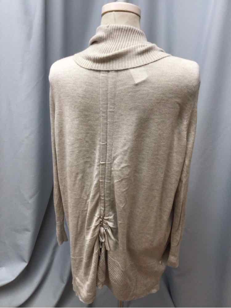GARNET HILL SIZE LARGE Ladies TOP