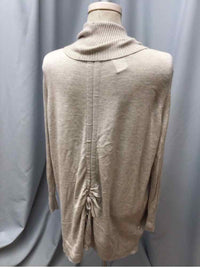 GARNET HILL SIZE LARGE Ladies TOP