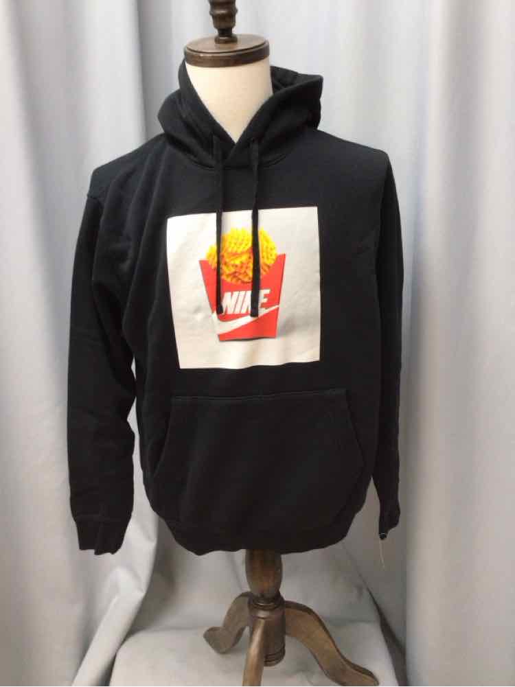 SIZE MEDIUM NIKE Men's SHIRTS