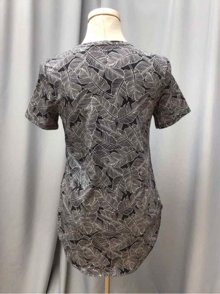 LANDS END SIZE XSMALL Ladies TOP