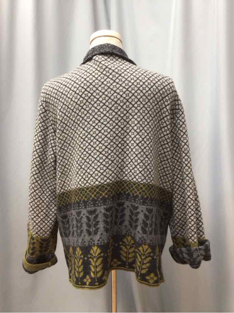 SIZE X LARGE Ladies TOP