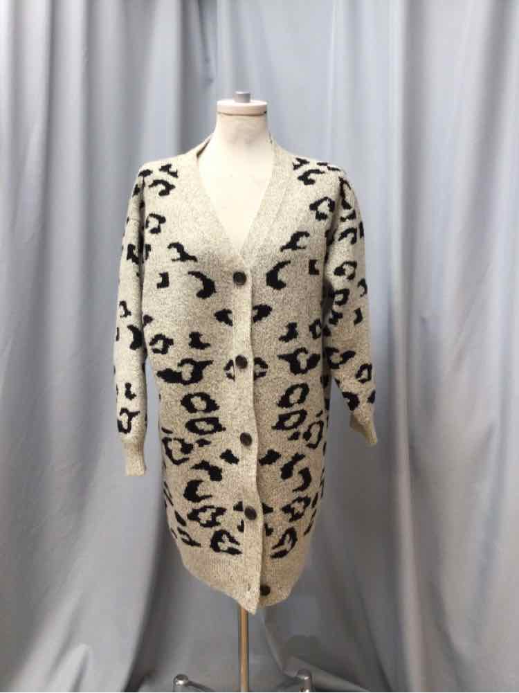 BETSEYS BOUTIQUE SHOP SIZE MEDIUM Ladies TOP