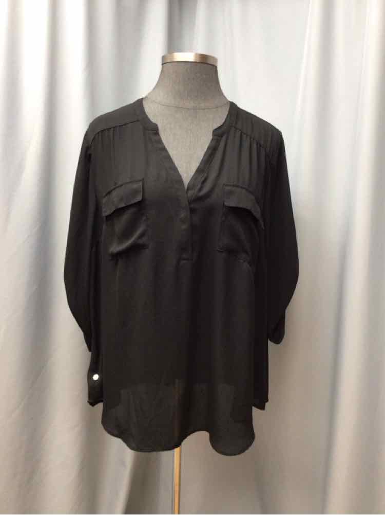 TORRID SIZE 4 X Ladies BLOUSE